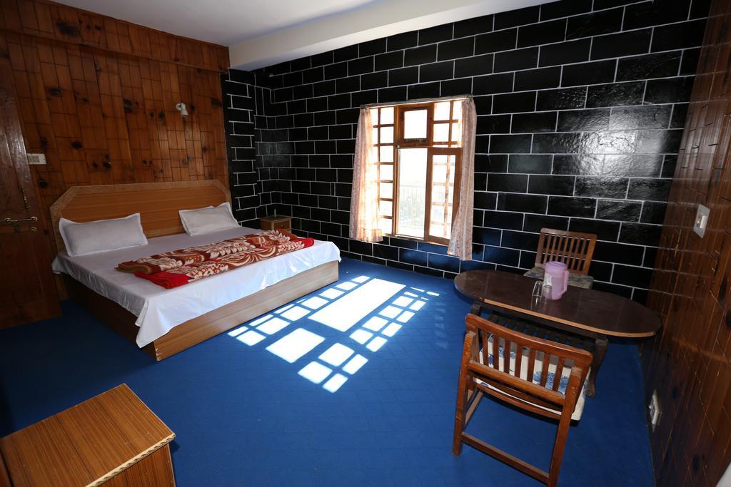 Hotel Ridge View Manāli Eksteriør billede